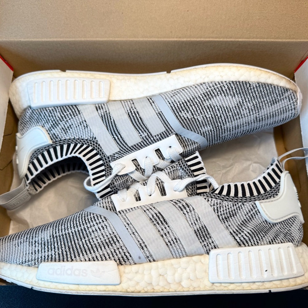 (Men’s 10.5) Adidas NMD R1 Gray Primeknit White/Black shoes - Picture 2 of 5